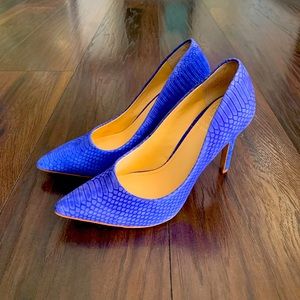 Vince Camuto Blue Suede Snake Skin Heels